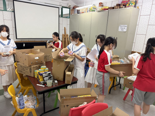 ‘Caring Under the Moonlight’ Mooncake Charity Sale